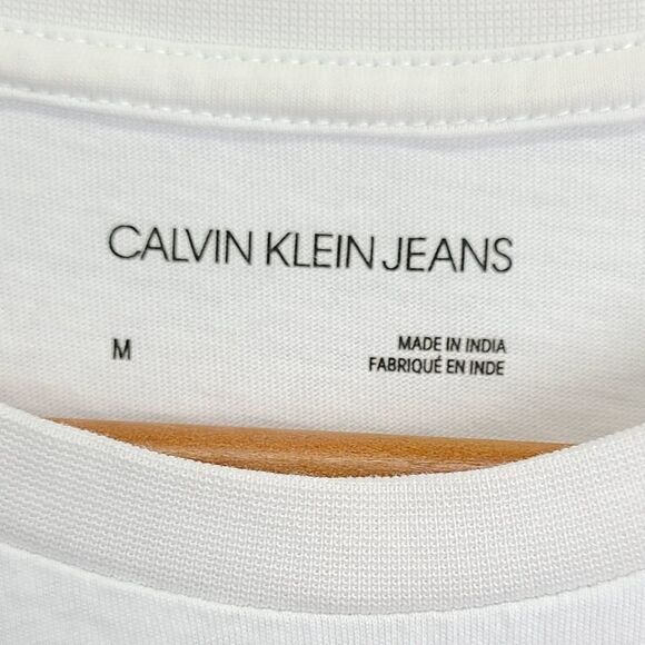 Calvin‎ Klein Jeans White T-Shirt 100% Cotton Size Medium - Picture 3 of 4